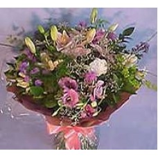 Bouquet of liliums and alstromerias or lisianthus